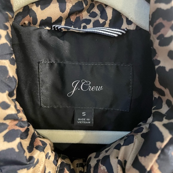 J Crew Women’s primaloft puffer jacket - Picture 3 of 6